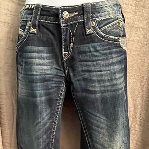 ❤️‍🔥 Women’s Rock Revival Elma Straight Jeans 26